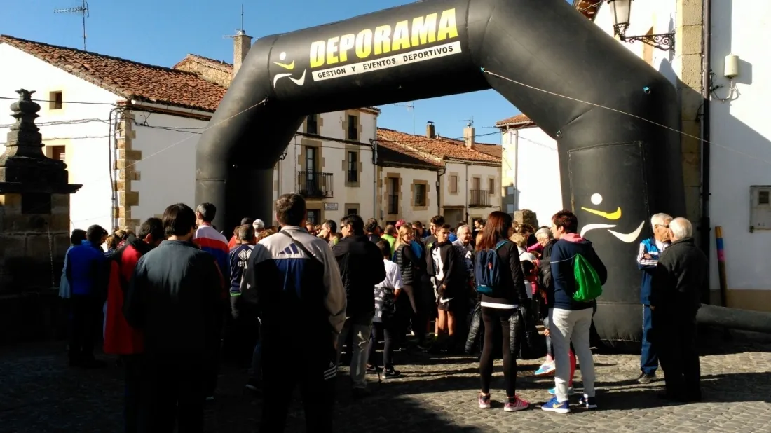 Foto 9 -  La VIII edici&oacute;n de 'Ven con Fadess al Valle' congrega a multitud de personas en Valdeavellano de Tera