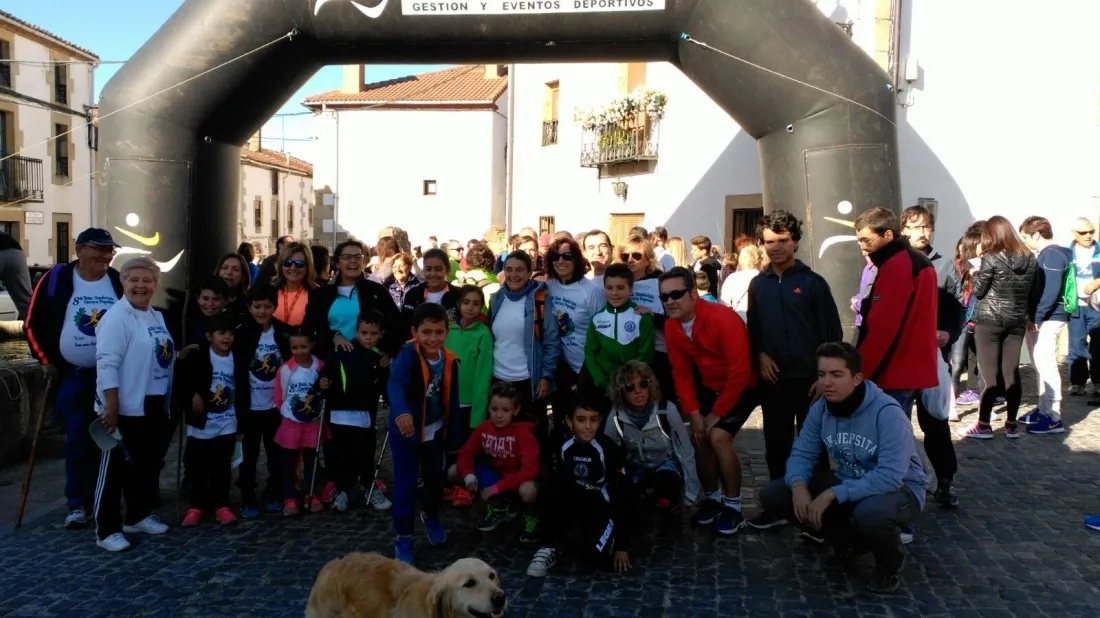 Foto 7 -  La VIII edici&oacute;n de 'Ven con Fadess al Valle' congrega a multitud de personas en Valdeavellano de Tera