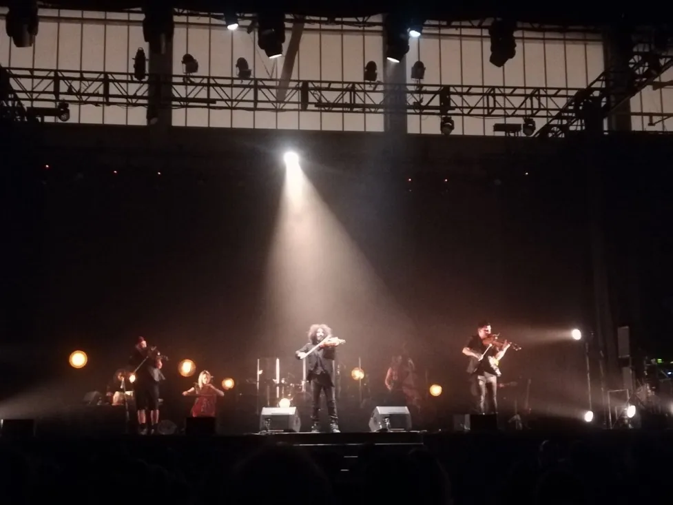 Diferentes instantes del concierto de Ara Malikian en Soria.