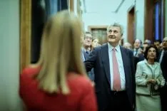 Foto 3 - El retrato de Posada ya se exhibe en el Congreso