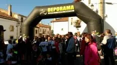 Foto 5 -  La VIII edici&oacute;n de 'Ven con Fadess al Valle' congrega a multitud de personas en Valdeavellano de Tera