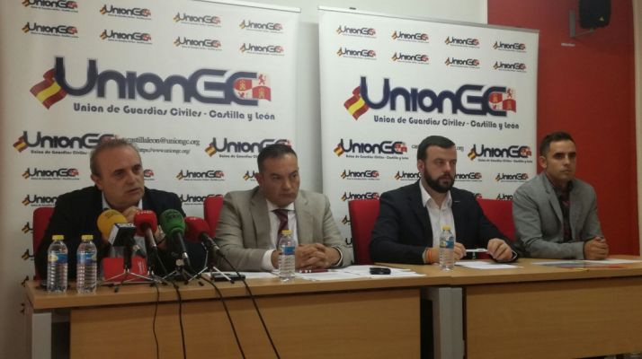 Los responsables de UniónGC en rueda de prensa.