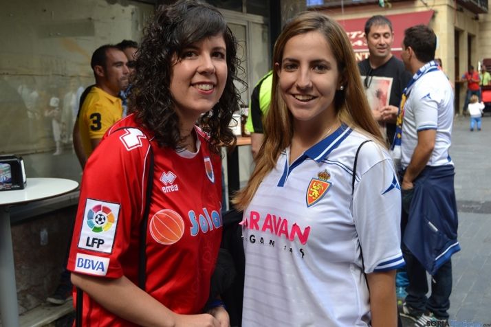 Aficionadas del Numancia y Zaragoza en Soria. 