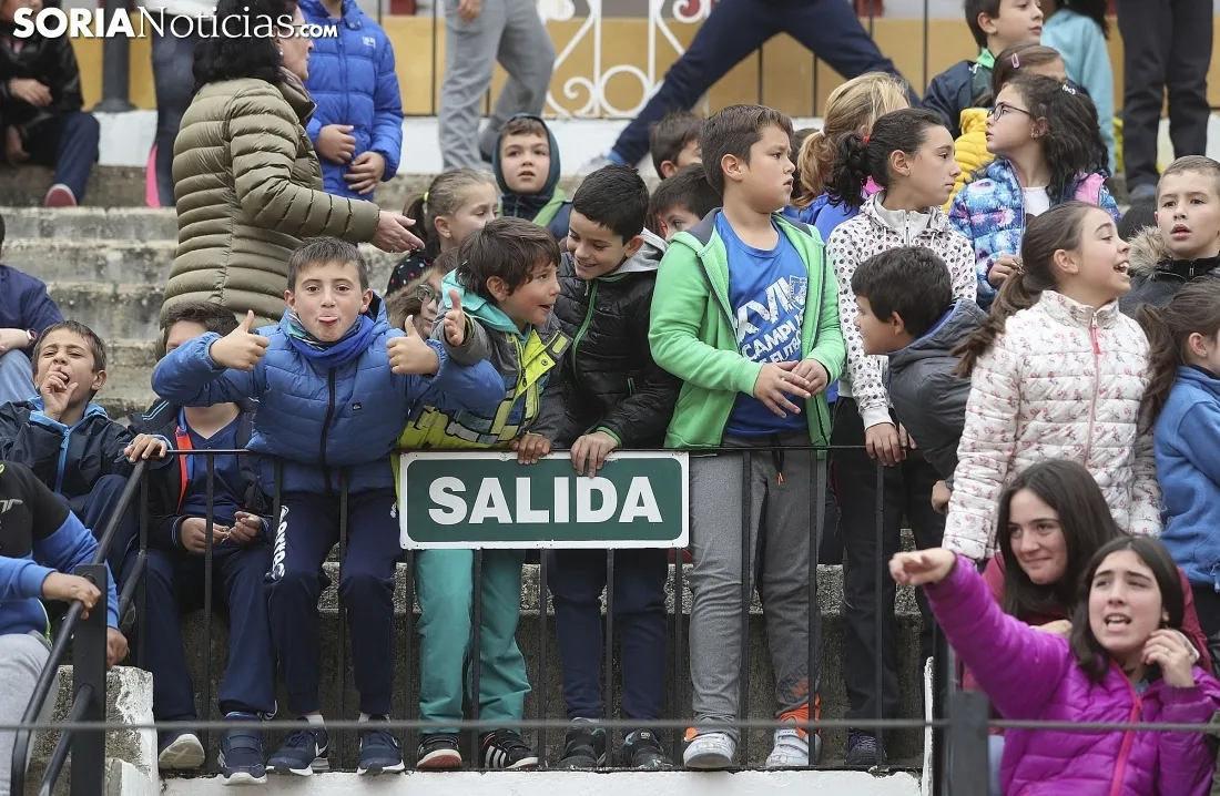 Foto 10 - Galer&iacute;a: 1.000 ni&ntilde;os, los TEDAX y los perros polic&iacute;a 