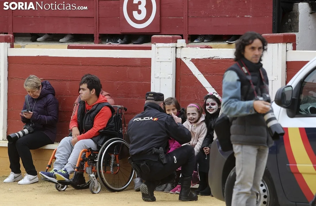 Foto 9 - Galer&iacute;a: 1.000 ni&ntilde;os, los TEDAX y los perros polic&iacute;a 