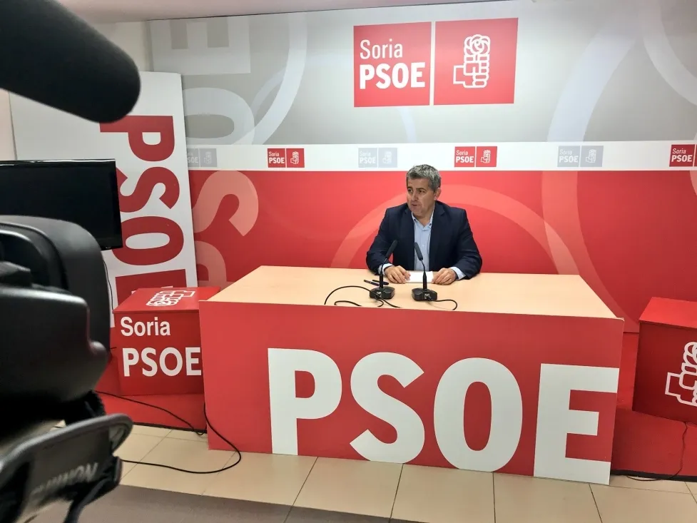 Javier Antón sustituye a Rosa Romero