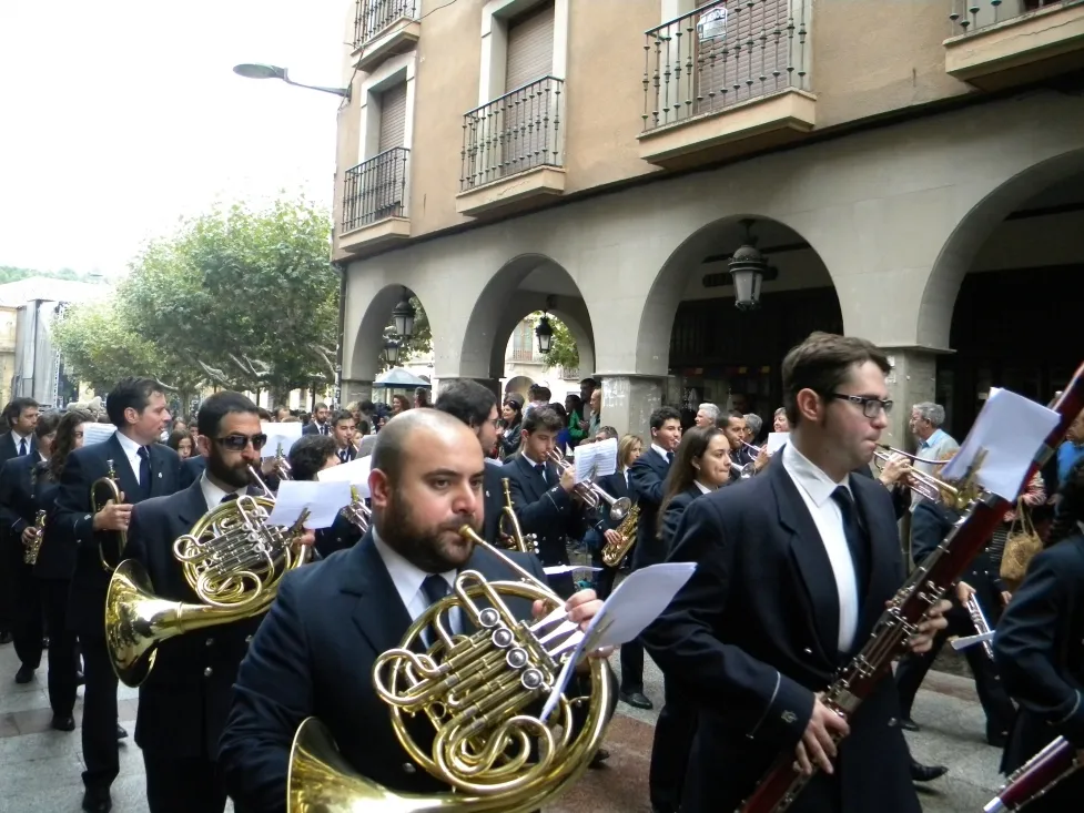 Foto 8 - Los gigantes y cabezudos llenan de color las calles de Soria