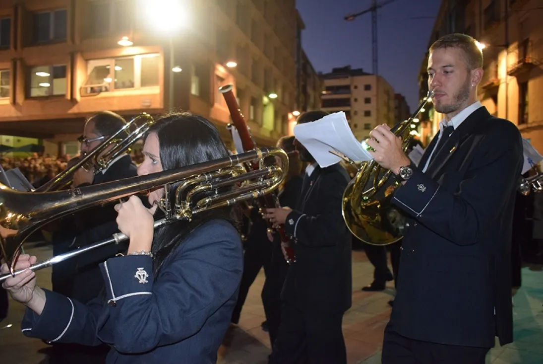 Procesión de San Saturio y traca en honor al Patrón.