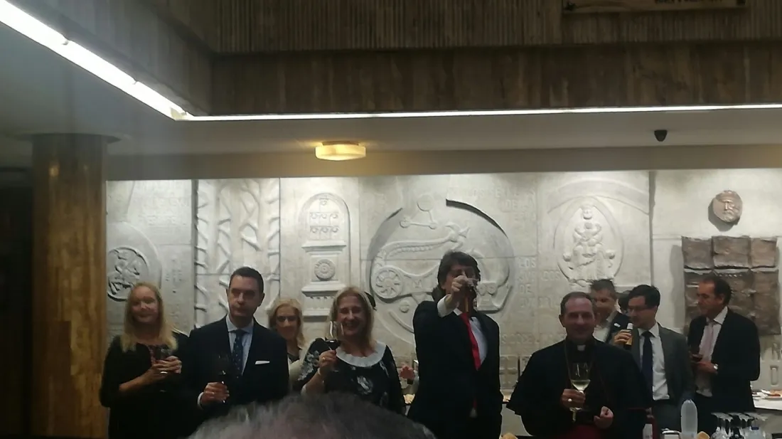 Vino español de San Saturio en el Ayuntamiento de Soria.