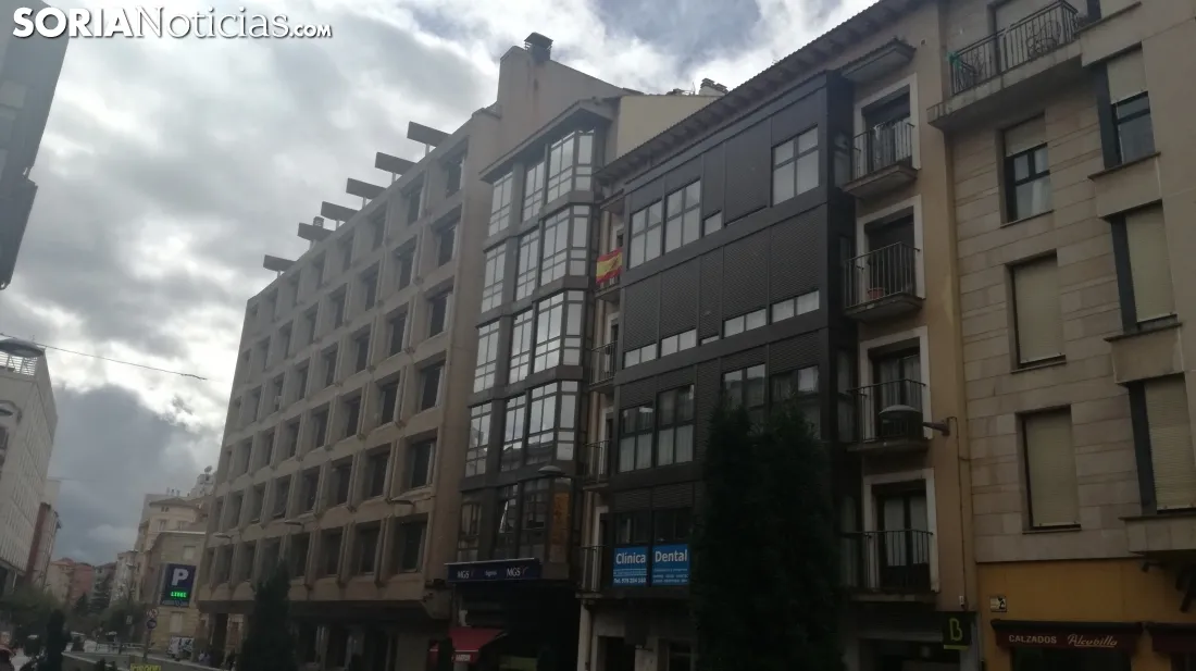 Banderas de España en las fachadas sorainas. SN