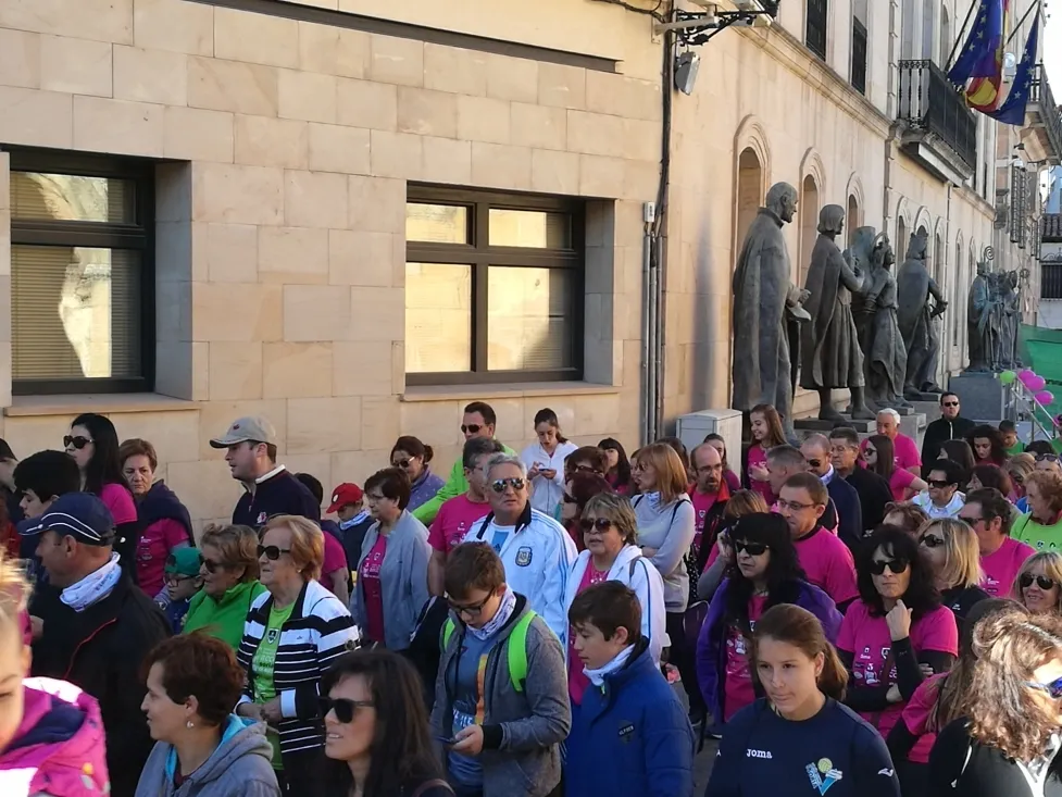 Foto 9 - Fotos: Multitudinaria Marcha contra el C&aacute;ncer en Soria
