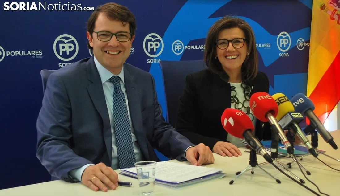 Mañueco y Angulo esta tarde de jueves en la sede del partido en la capital. /SN
