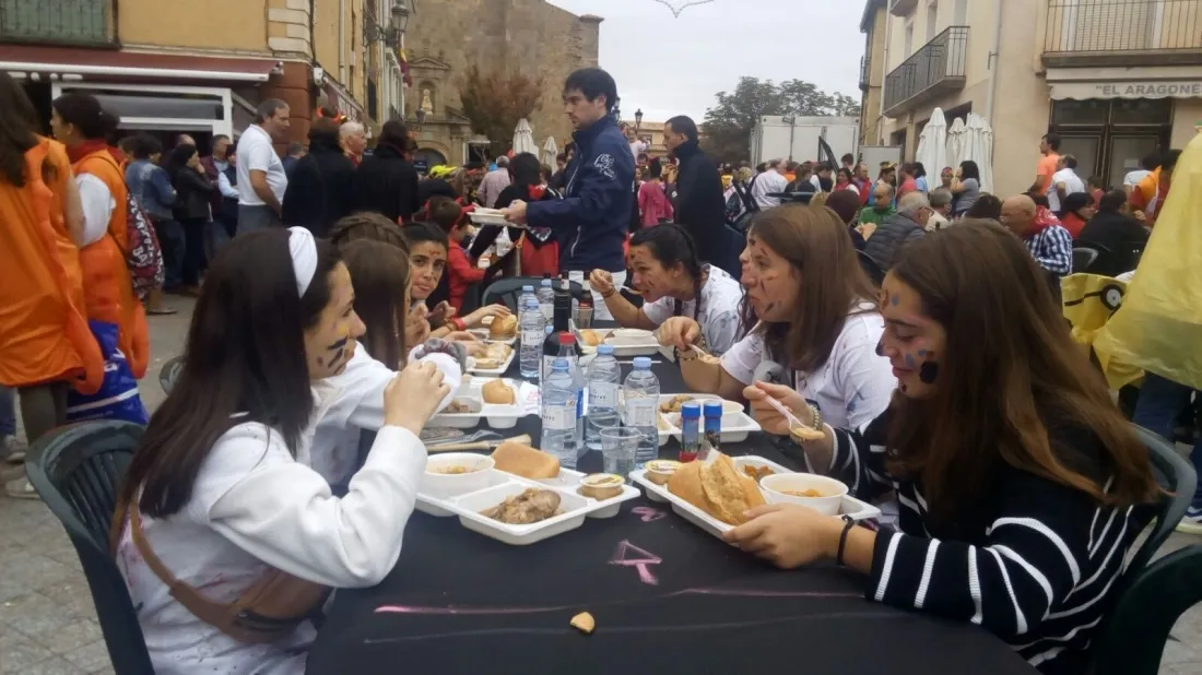 Foto 7 - Encierro y comida popular para el pen&uacute;ltimo d&iacute;a de San Miguel en &Aacute;greda