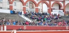 Imagen del ambiente en la plaza de toros este martes./SN