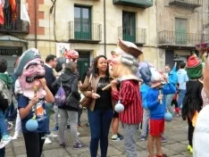 Foto 15 - Los gigantes y cabezudos llenan de color las calles de Soria