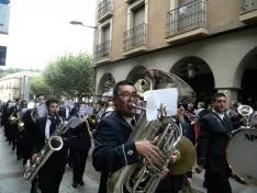 Foto 9 - Los gigantes y cabezudos llenan de color las calles de Soria