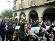 Foto 7 - Los gigantes y cabezudos llenan de color las calles de Soria