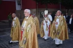 Procesión de San Saturio y traca en honor al Patrón.