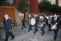 Procesión de San Saturio y traca en honor al Patrón.
