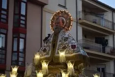 Procesión de San Saturio y traca en honor al Patrón.