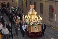 Procesión de San Saturio y traca en honor al Patrón.