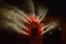 Procesión de San Saturio y traca en honor al Patrón.