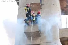 Simulacro de rescate en el parque de bomberos este viernes./SN