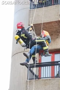 Simulacro de rescate en el parque de bomberos este viernes./SN