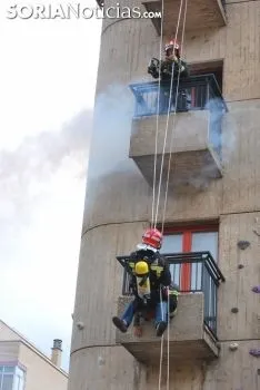 Simulacro de rescate en el parque de bomberos este viernes./SN