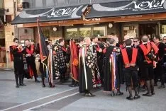 Foto 6 - Las tunas llenan de color el centro de Soria