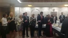 Vino español de San Saturio en el Ayuntamiento de Soria.