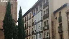 Banderas de España en las fachadas sorainas. SN