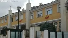 Banderas de España en las fachadas sorainas. SN
