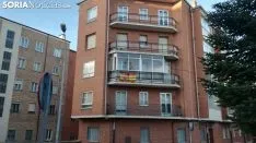 Banderas de España en las fachadas sorainas. SN