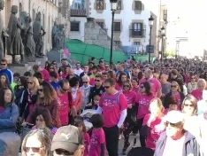 Foto 16 - Fotos: Multitudinaria Marcha contra el C&aacute;ncer en Soria