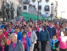 Foto 13 - Fotos: Multitudinaria Marcha contra el C&aacute;ncer en Soria