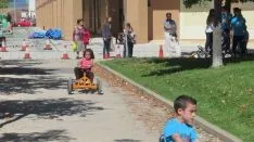 Juegos infantiles en la capital. SGC