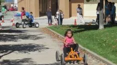 Juegos infantiles en la capital. SGC