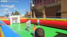 Juegos infantiles en la capital. SGC