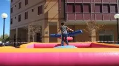 Juegos infantiles en la capital. SGC