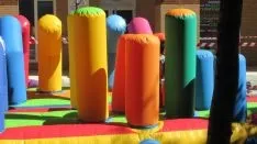 Juegos infantiles en la capital. SGC