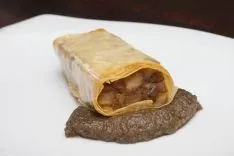 CAFÉ	LA ISLA	-	Lingote de boletus con manitas y mermelada de trompeta de los muertos