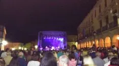 Foto 3 - Tequila llena la Plaza Mayor y divierte a la capital