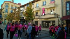 Foto 3 - Fotos: Multitudinaria Marcha contra el Cáncer en Soria