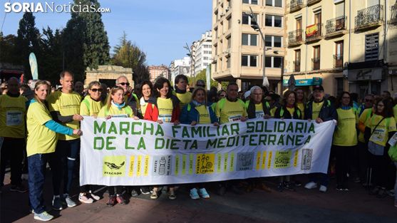 Más de un millar de personas en la I Marcha Solidaria de la Dieta Mediterránea