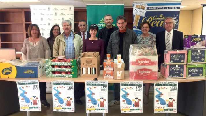 Los premiados y los lotes de productos.