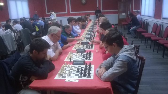 Santiago Roa Alonso encabeza el LXII torneo de ajedrez San Saturio