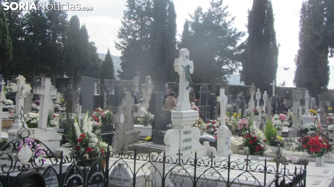 Cementerio de Soria, día de Todos los Santos. SN