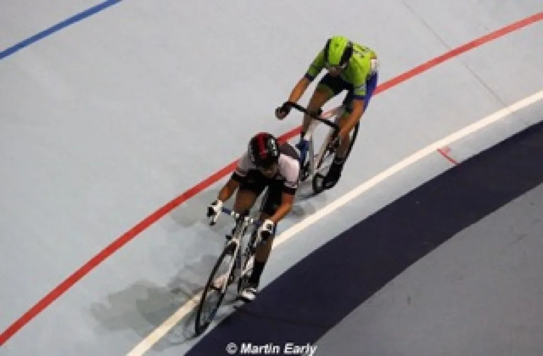 Foto 2 - Debut arrollador del soriano Antonio Gonz&aacute;lez en el Trofeo Bioracer Guipuzcoa de pista