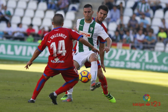 La Federación se lía y sanciona a Pablo Valcarce por una amarilla que vio su hermano